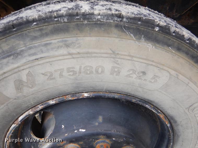 image for item EO9646 1995 Ottawa YT30 yard truck