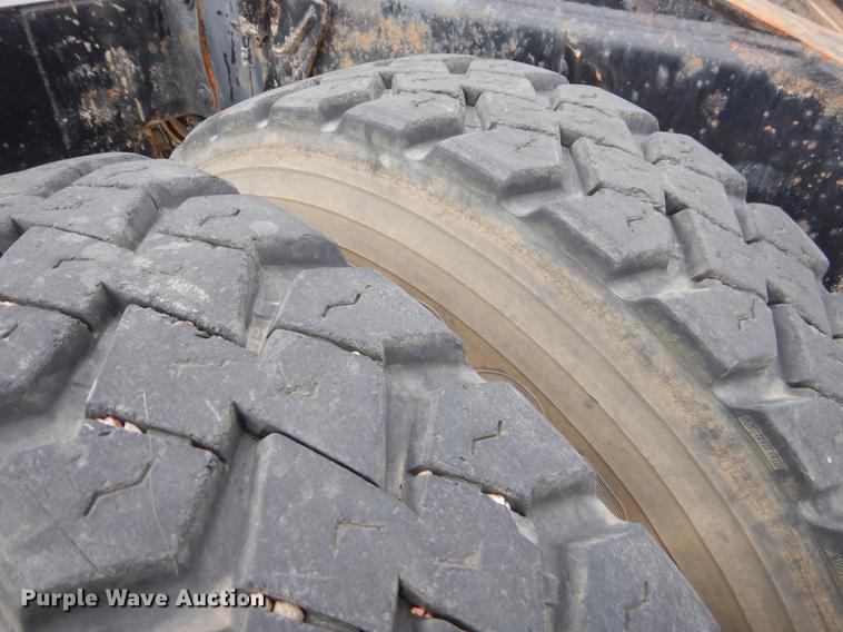 image for item EO9646 1995 Ottawa YT30 yard truck