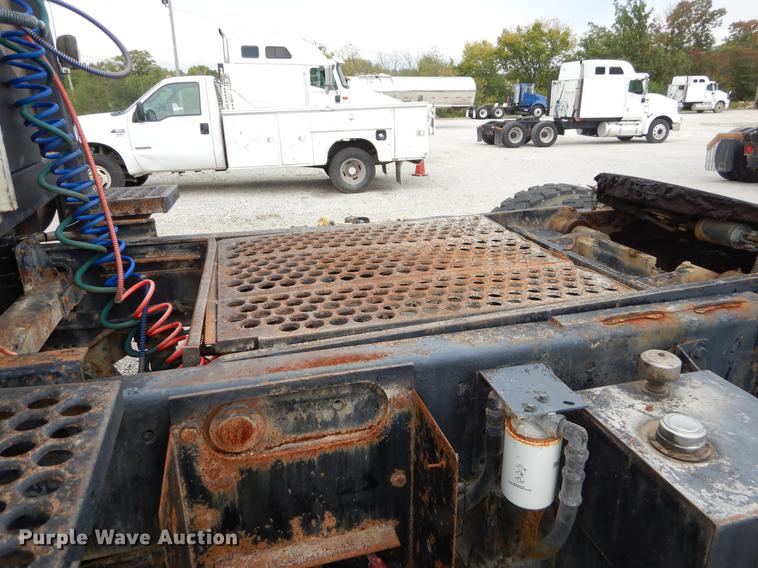 image for item EO9646 1995 Ottawa YT30 yard truck