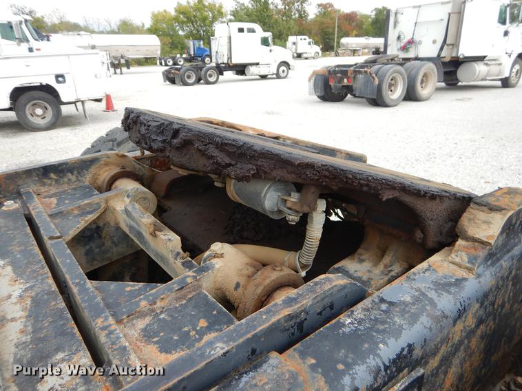 image for item EO9646 1995 Ottawa YT30 yard truck