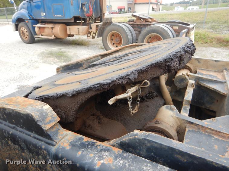 image for item EO9646 1995 Ottawa YT30 yard truck