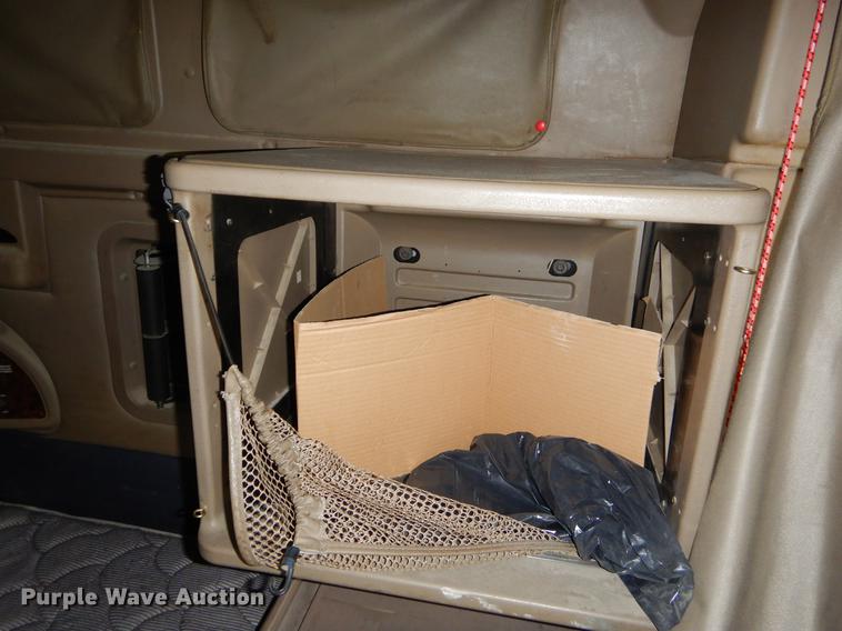 image for item EO9648 2007 International 9400i semi truck