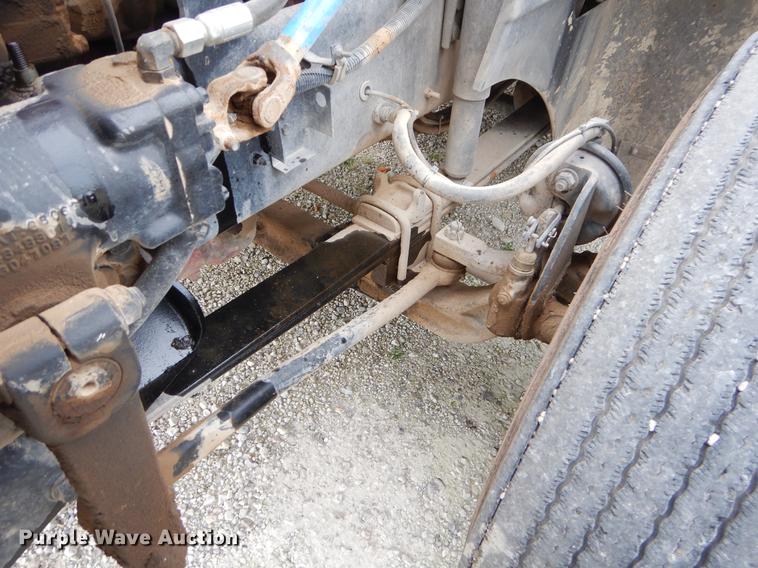 image for item EO9648 2007 International 9400i semi truck