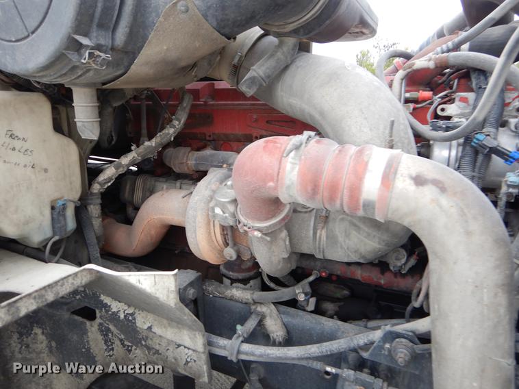 image for item EO9649 2006 International 9400i semi truck