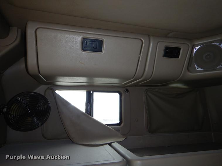 image for item EO9650 2007 International 9400i semi truck