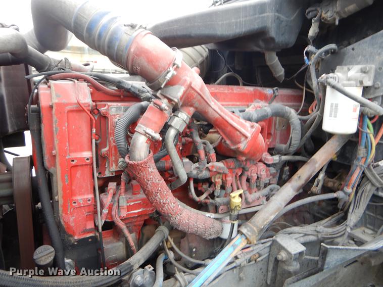 image for item EO9650 2007 International 9400i semi truck