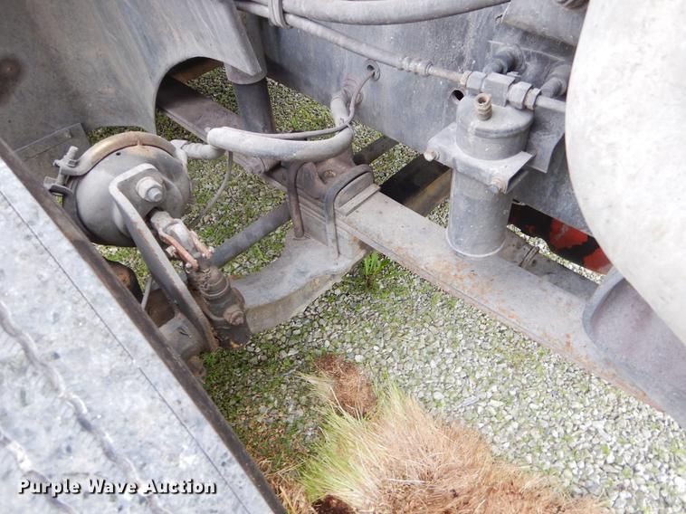 image for item EO9650 2007 International 9400i semi truck