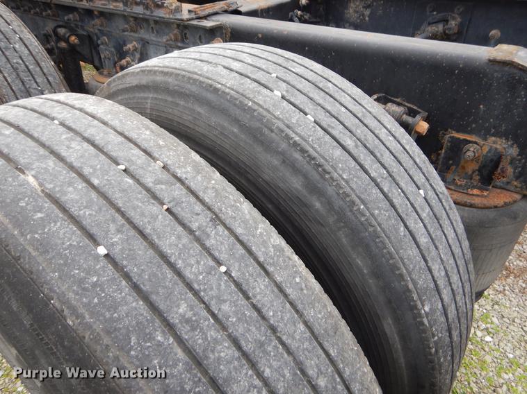 image for item EO9650 2007 International 9400i semi truck