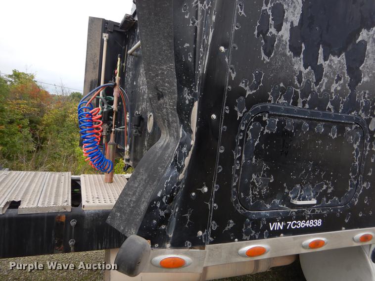 image for item EO9650 2007 International 9400i semi truck