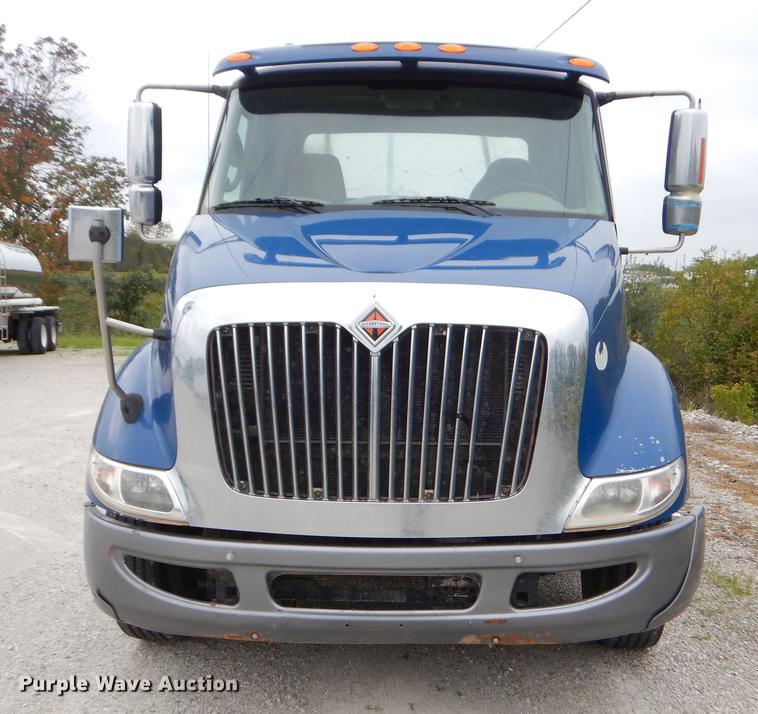 image for item EO9651 2010 International TranStar 8500 semi truck