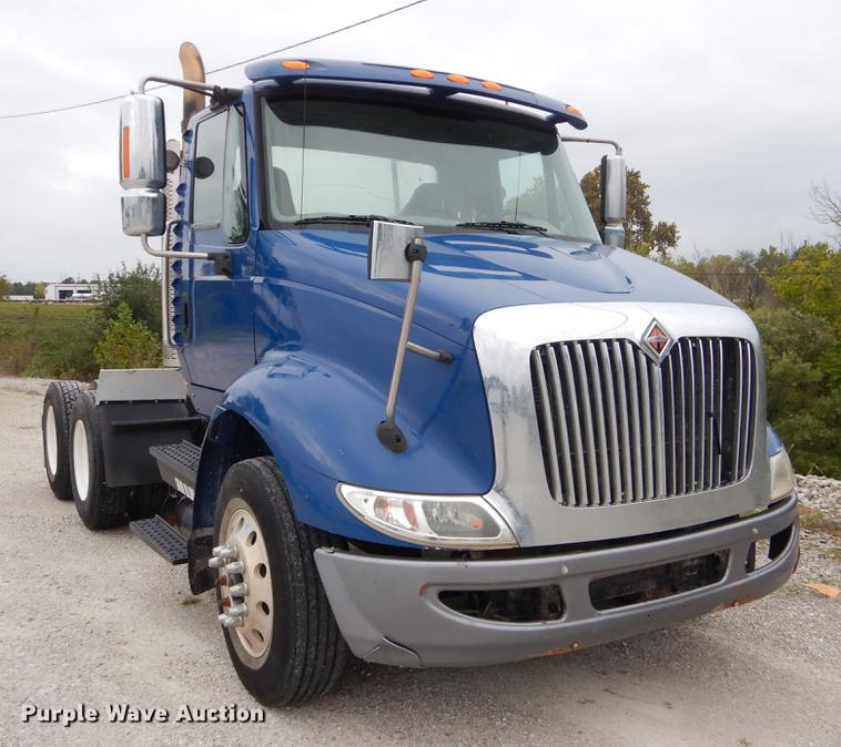 image for item EO9651 2010 International TranStar 8500 semi truck