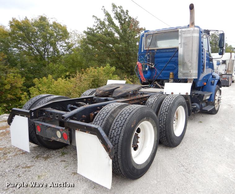 image for item EO9651 2010 International TranStar 8500 semi truck