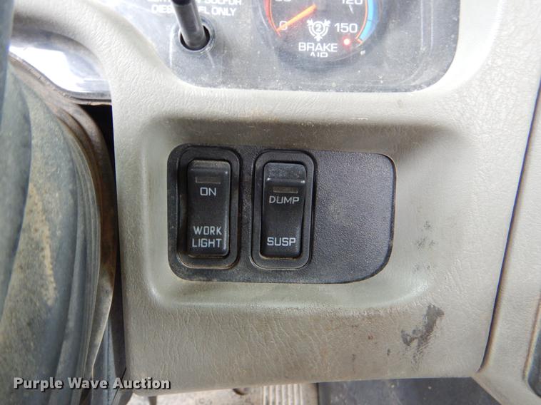 image for item EO9651 2010 International TranStar 8500 semi truck