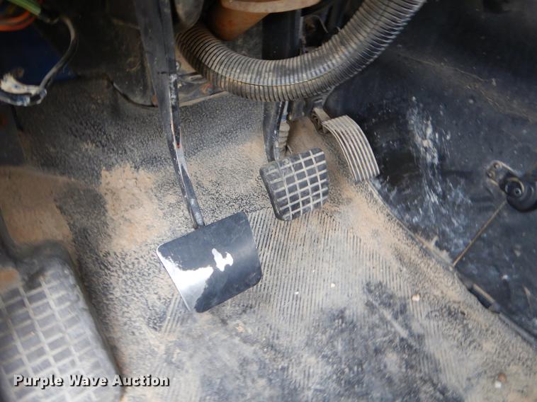 image for item EO9651 2010 International TranStar 8500 semi truck