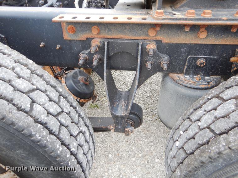 image for item EO9651 2010 International TranStar 8500 semi truck