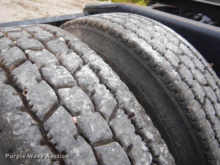 image for item EO9651 2010 International TranStar 8500 semi truck