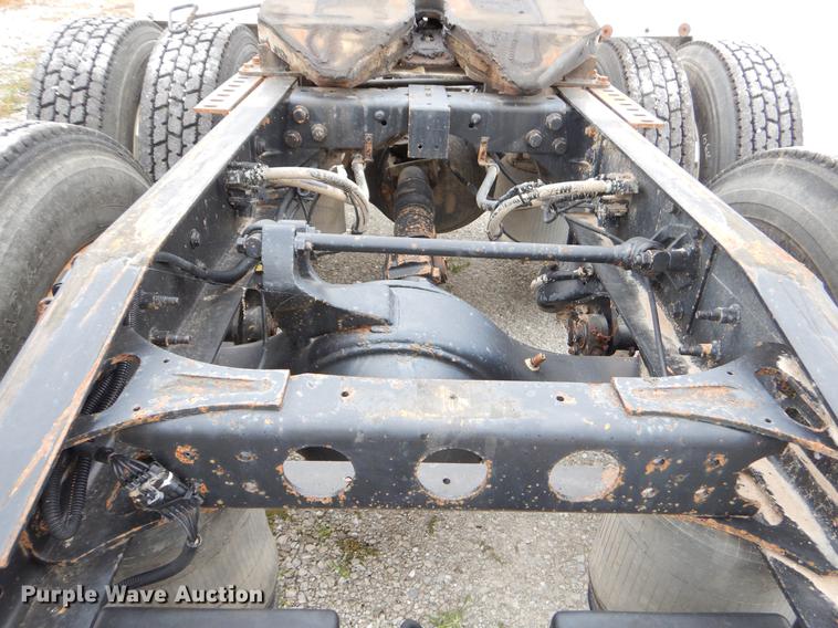 image for item EO9651 2010 International TranStar 8500 semi truck