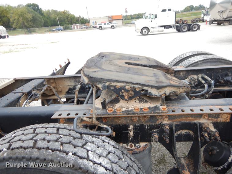 image for item EO9651 2010 International TranStar 8500 semi truck