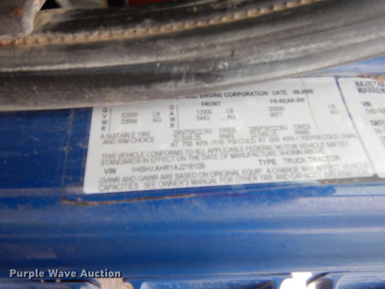 image for item EO9651 2010 International TranStar 8500 semi truck