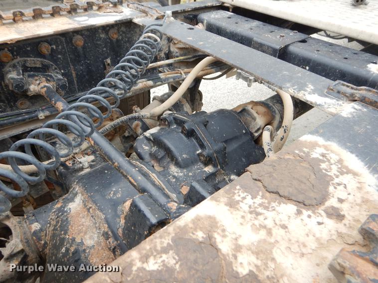 image for item EO9652 2007 International 9400i semi truck