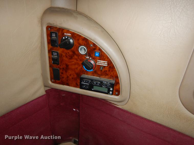 image for item EO9653 2007 International 9400i semi truck