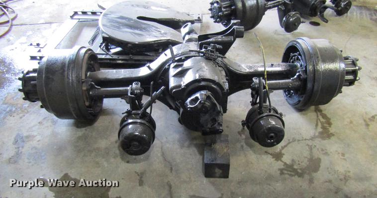 image for item FI9511 Spicer drive axle