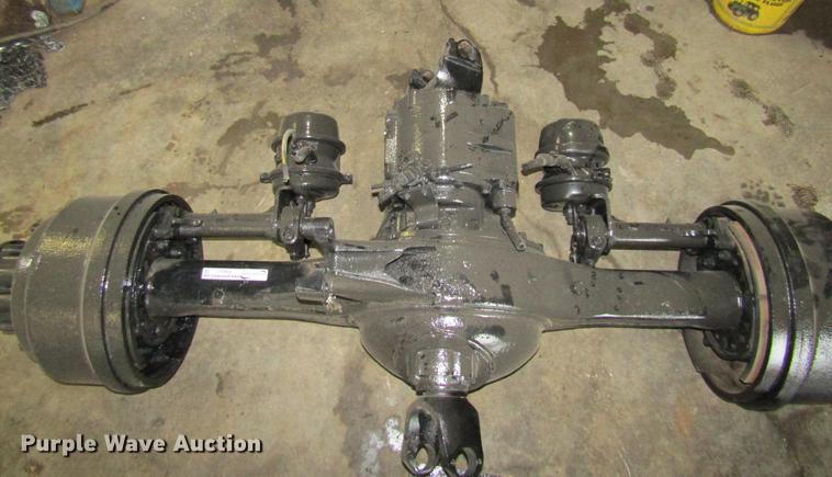 image for item FI9511 Spicer drive axle