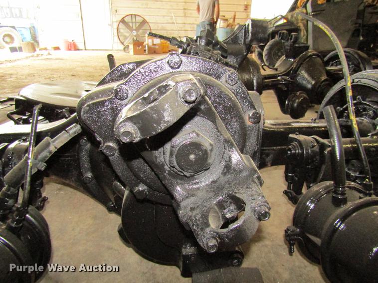 image for item FI9511 Spicer drive axle