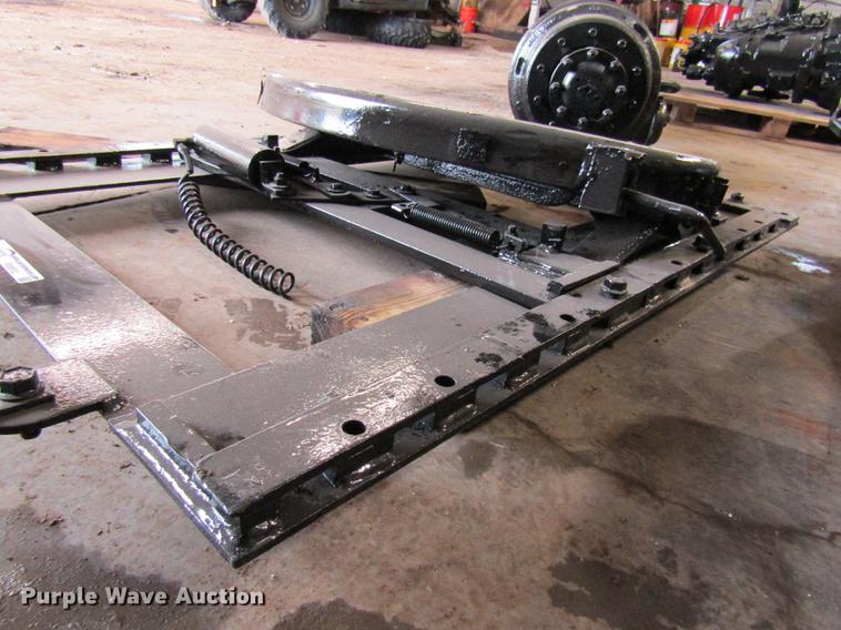 image for item FI9512 Air operated sliding fifth wheel plate