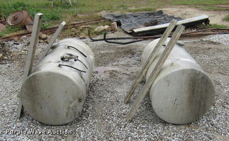 image for item FI9514 (2) Snyder Tank Corp fuel tanks
