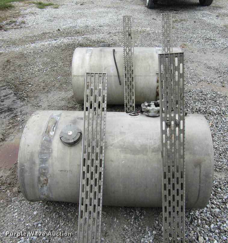 image for item FI9514 (2) Snyder Tank Corp fuel tanks
