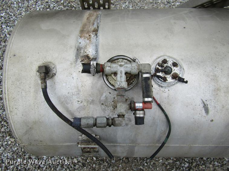 image for item FI9514 (2) Snyder Tank Corp fuel tanks