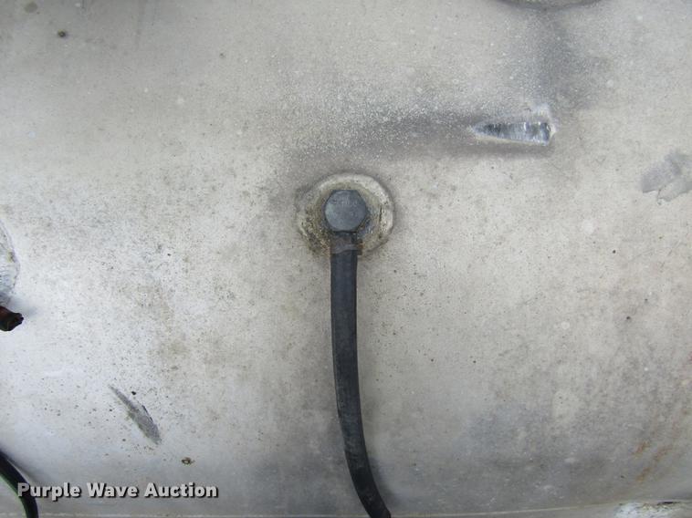 image for item FI9514 (2) Snyder Tank Corp fuel tanks