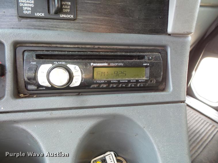 image for item FT9956 2005 Freightliner Columbia semi truck