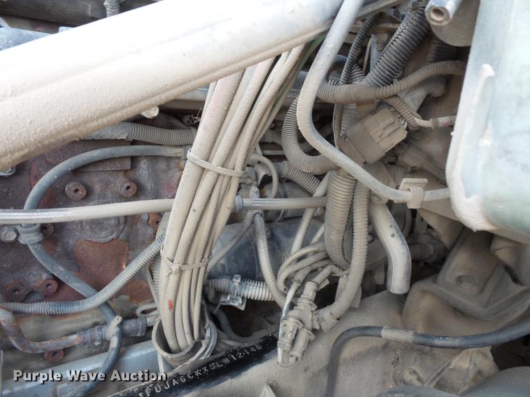 image for item FT9956 2005 Freightliner Columbia semi truck