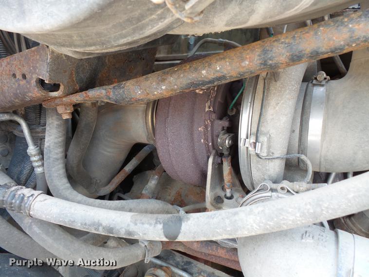 image for item FT9956 2005 Freightliner Columbia semi truck