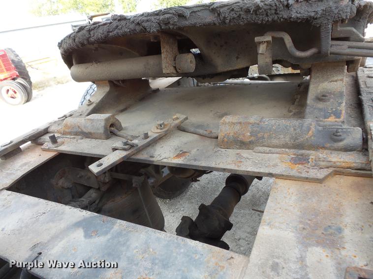 image for item FT9956 2005 Freightliner Columbia semi truck