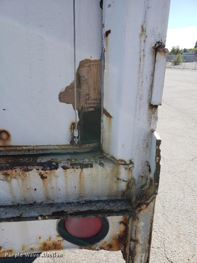 image for item G1359 1995 Wabash dry van trailer