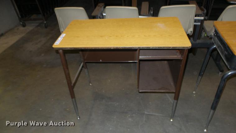 image for item AM9035 Approx. 100 pieces of furniture