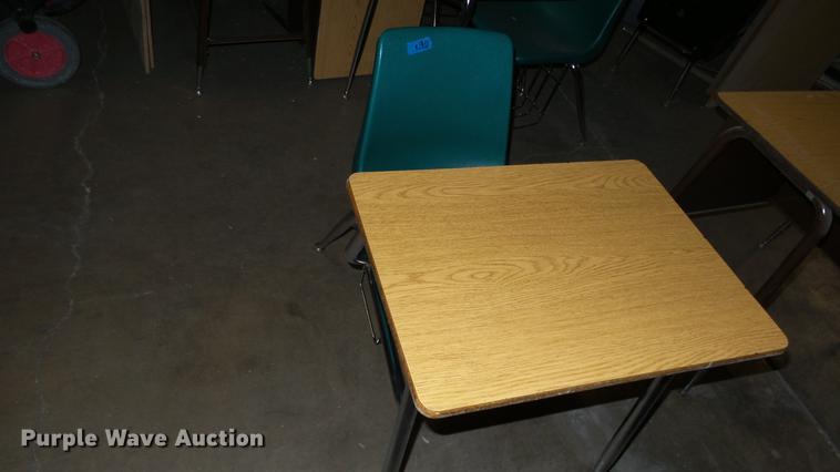 image for item AM9035 Approx. 100 pieces of furniture