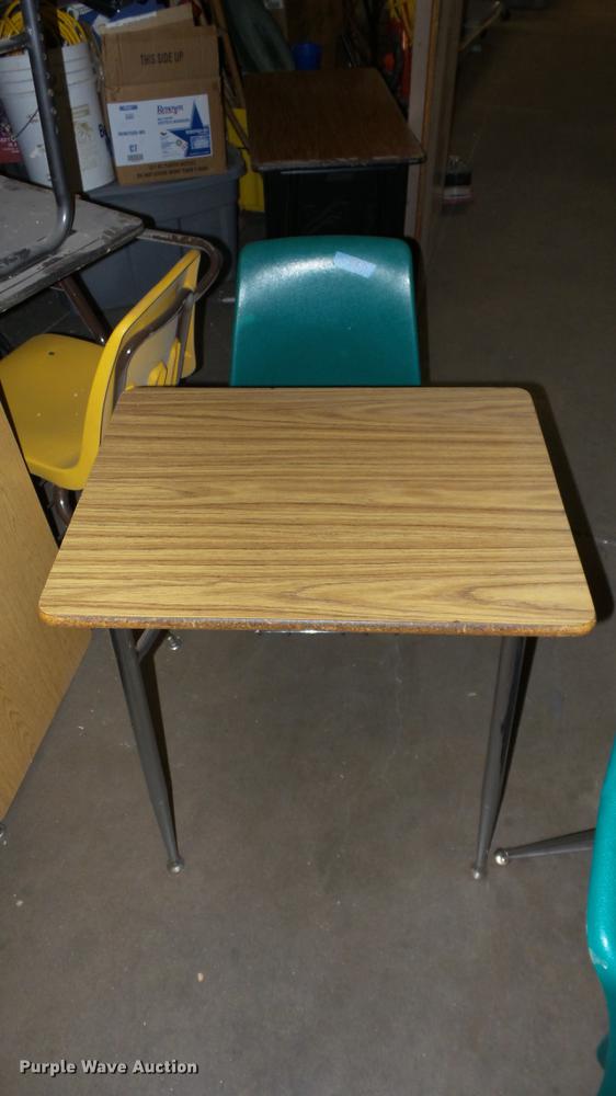 image for item AM9035 Approx. 100 pieces of furniture