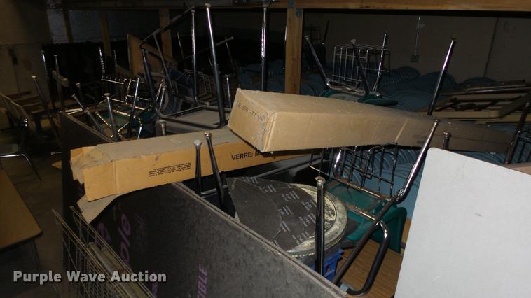 image for item AM9035 Approx. 100 pieces of furniture