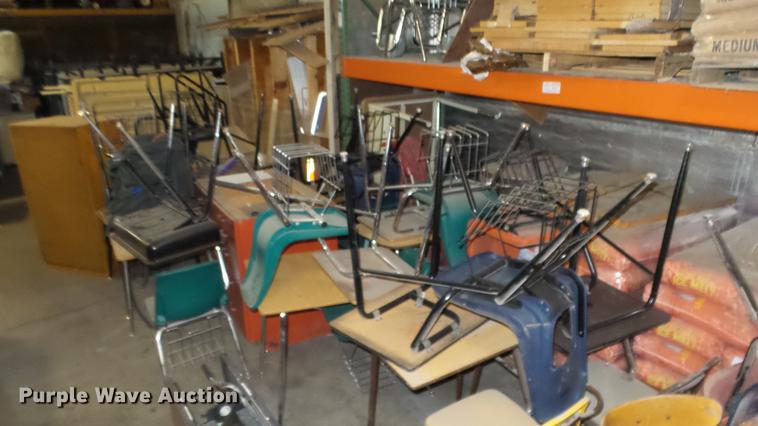 image for item AM9035 Approx. 100 pieces of furniture