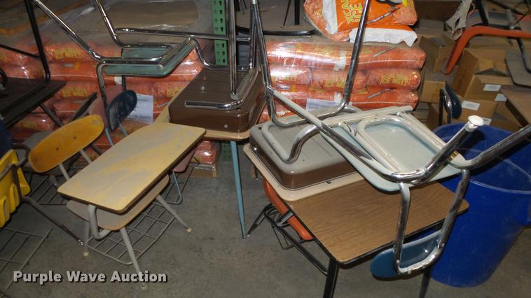 image for item AM9035 Approx. 100 pieces of furniture