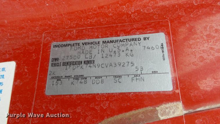 image for item AM9097 1982 Ford F700 tank truck