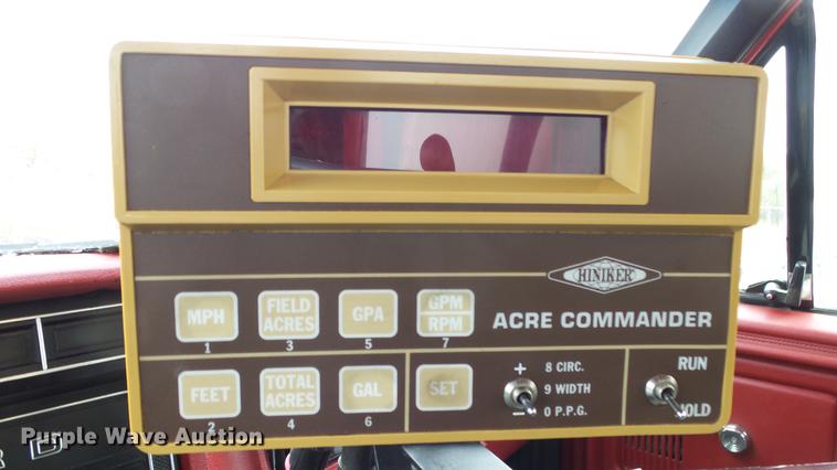 image for item AM9097 1982 Ford F700 tank truck