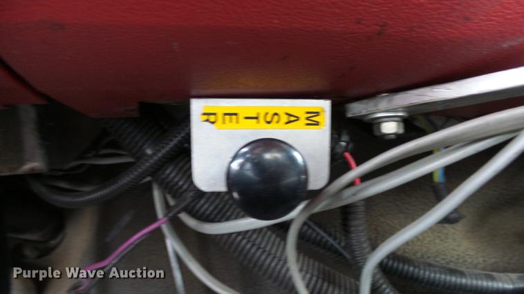 image for item AM9097 1982 Ford F700 tank truck