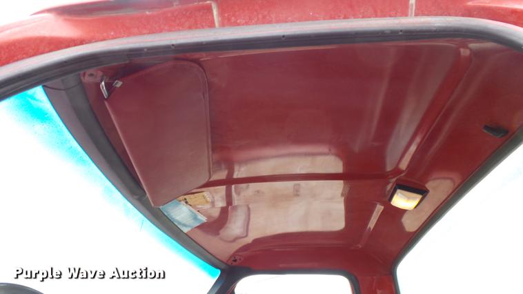 image for item AM9097 1982 Ford F700 tank truck