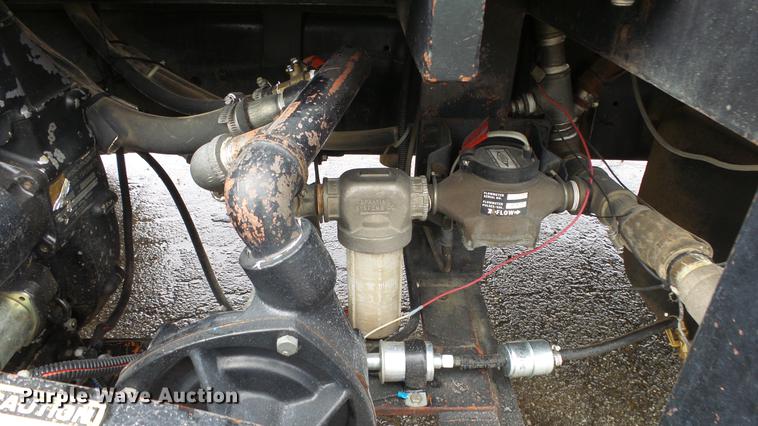 image for item AM9097 1982 Ford F700 tank truck