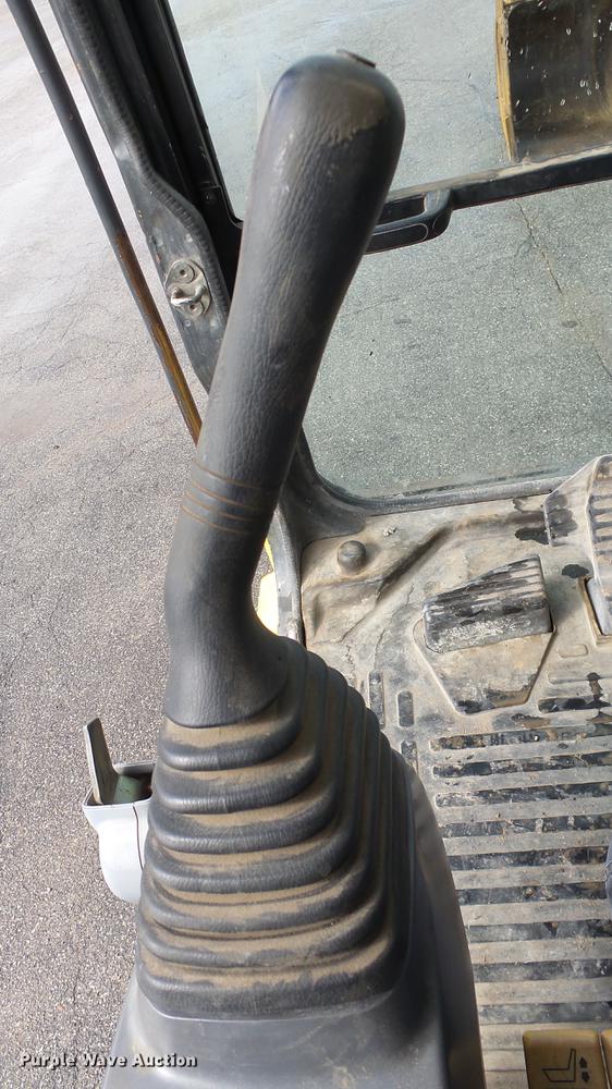 image for item AM9098 2003 Komatsu PC200LC-7L excavator